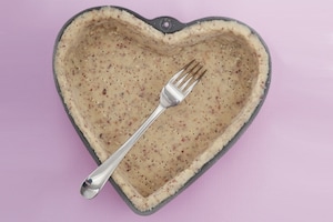 Preparazione Crostata alla rosa con crema, cioccolato e lamponi - Fase 1