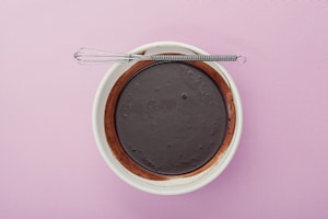 Preparazione Crostata alla rosa con crema, cioccolato e lamponi - Fase 1