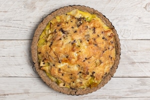 Preparazione Crostata salata con germogli di ravanello - Fase 5