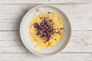 Preparazione Crostata salata con germogli di ravanello - Fase 3