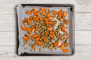 Preparazione Insalata di farro con verdure speziate - Fase 1