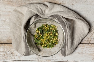Preparazione Pasta con pesce spada, pistacchi e scorza di limone - Fase 1