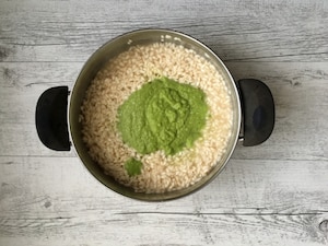 Preparazione Risotto alla crema di piselli, mozzarella e limone - Fase 3