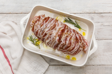 Preparazione Rotolo di tacchino in crosta di pancetta - Fase 3 Preparazione Rotolo di tacchino in crosta di pancetta - Fase 3