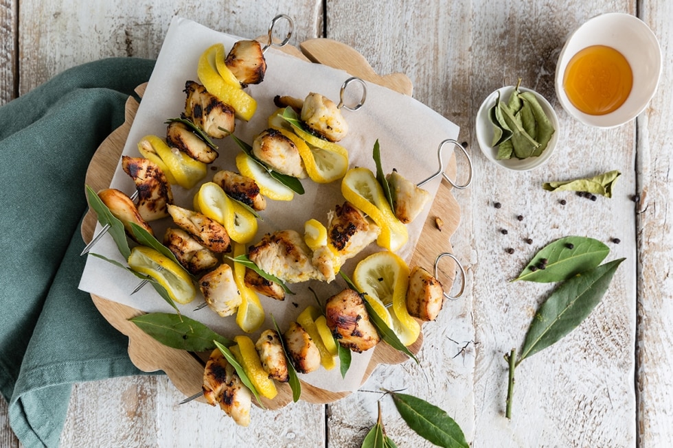 Spiedini di pollo al limone e miele ricetta