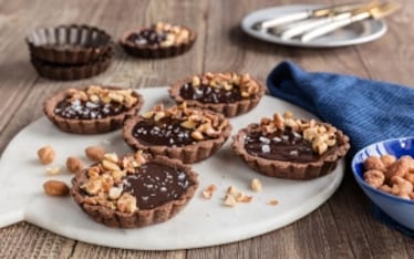 Tartellette al cioccolato e frutta secca