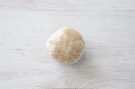 Preparazione Torta alle mandorle con pere e cioccolato - Fase 2 Preparazione Torta alle mandorle con pere e cioccolato - Fase 2