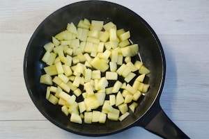 Preparazione Torta di mele e quinoa - Fase 1