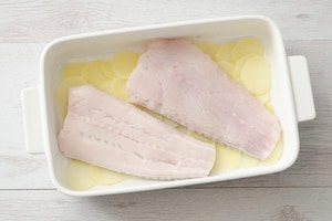 Preparazione Tranci di nasello al forno con patate - Fase 1