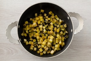 Preparazione Anelletti con melanzane e cernia - Fase 1