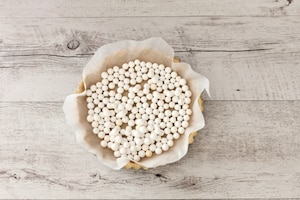Preparazione Crostata al cioccolato bianco e fragole - Fase 1