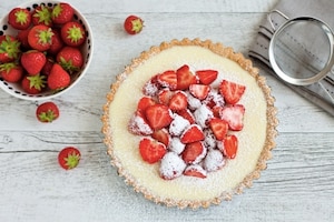 Preparazione Crostata al cioccolato bianco e fragole - Fase 3