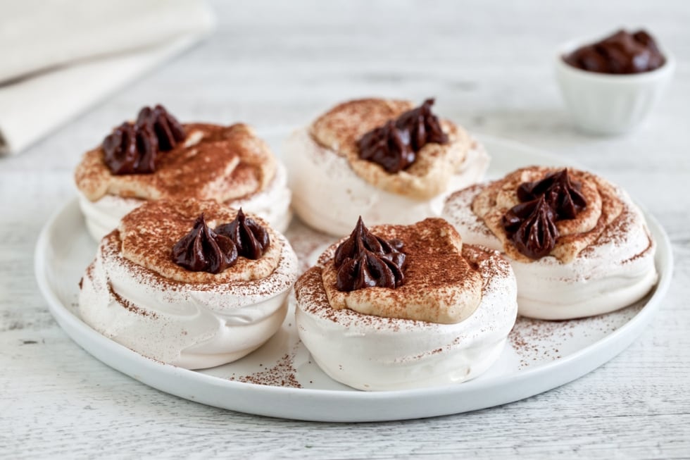 Mini pavlova al cioccolato ricetta