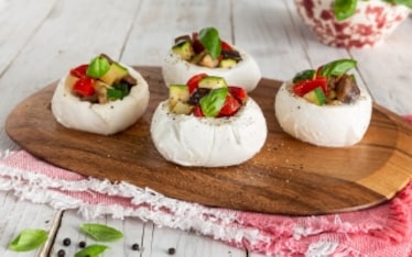 Mozzarelle ripiene di verdure estive