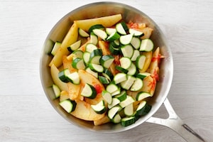 Preparazione Padellata di verdure con crema di peperoni abbrustoliti - Fase 4