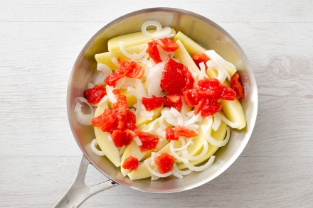 Preparazione Padellata di verdure con crema di peperoni abbrustoliti - Fase 3 Preparazione Padellata di verdure con crema di peperoni abbrustoliti - Fase 3