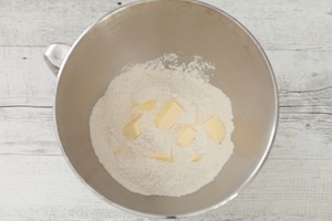 Preparazione Pesche dolci all'Alchermes - Fase 1