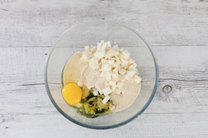 Preparazione Polpette di zucchine e mozzarella - Fase 1