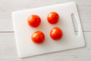 Preparazione Pomodori ripieni ai formaggi - Fase 1