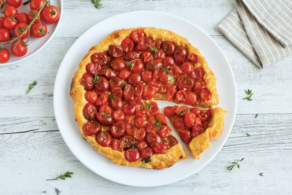 Tarte tatin ai pomodorini ricetta