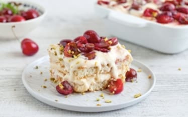 Tiramisù alle ciliegie e zabaione