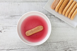 Preparazione Tiramisù alle ciliegie e zabaione - Fase 3