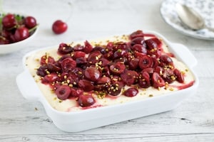 Preparazione Tiramisù alle ciliegie e zabaione - Fase 4