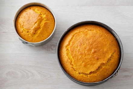 Preparazione Torta a piani con crema profumata al lime - Fase 1 Preparazione Torta a piani con crema profumata al lime - Fase 1