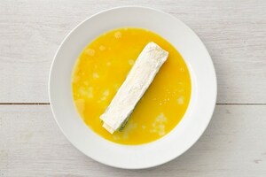 Preparazione Zucchine impanate ripiene al formaggio - Fase 3