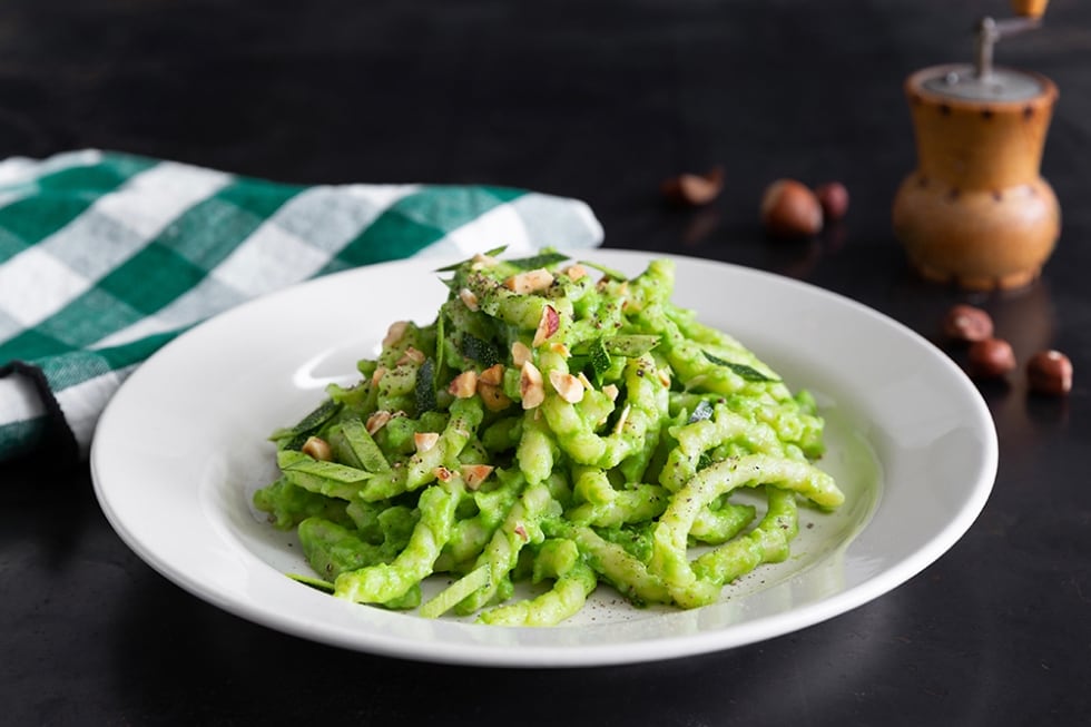 Busiate con pesto di zucchine ricetta