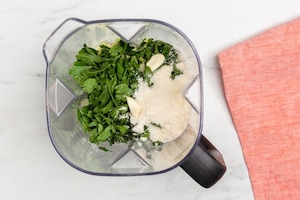 Preparazione Busiate con pesto di zucchine - Fase 1