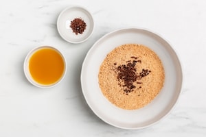 Preparazione Cheesecake di pesche, cacao e amaretti - Fase 1