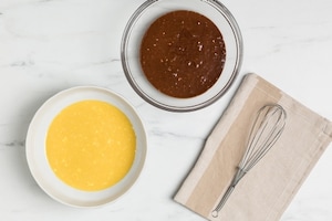 Preparazione Ciambellone variegato al cacao  - Fase 1