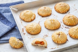 Preparazione Fagottini alle pesche - Fase 4