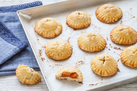 Preparazione Fagottini alle pesche - Fase 4 Preparazione Fagottini alle pesche - Fase 4