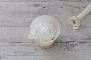 Preparazione Ghiaccioli bicolore alle pesche e lamponi - Fase 1