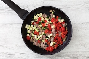 Preparazione Peperoni ripieni di riso, salsiccia e verdure - Fase 2