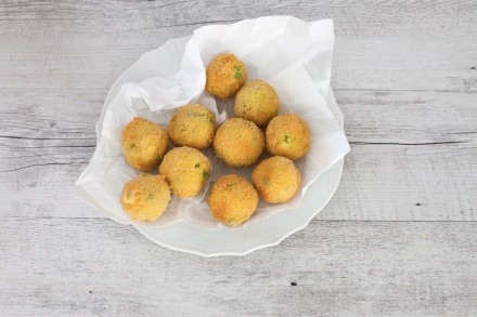 Preparazione Polpette di riso allo zafferano e piselli - Fase 2 Preparazione Polpette di riso allo zafferano e piselli - Fase 2