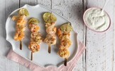 Spiedini di gamberi con maionese senza uova al lime