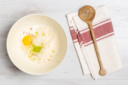 Preparazione Stecchi di pollo alle erbe - Fase 1 Preparazione Stecchi di pollo alle erbe - Fase 1