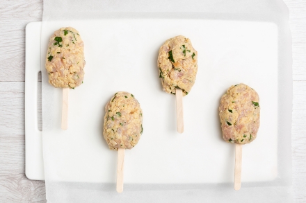 Preparazione Stecchi di pollo alle erbe - Fase 2 Preparazione Stecchi di pollo alle erbe - Fase 2