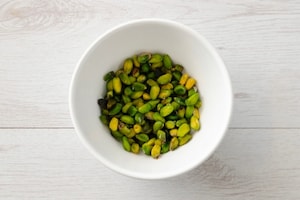 Preparazione Torta di pane e pistacchi - Fase 1
