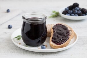 Preparazione Confettura di mirtilli e more con il Bimby - Fase 2