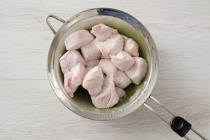 Preparazione Cous cous allo zafferano con spezzatino ai peperoni - Fase 1