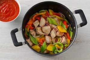 Preparazione Cous cous allo zafferano con spezzatino ai peperoni - Fase 3