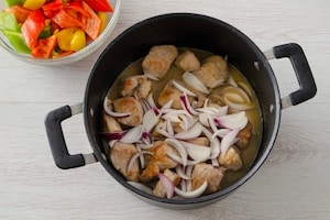 Preparazione Cous cous allo zafferano con spezzatino ai peperoni - Fase 2