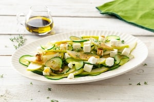 Preparazione Insalata di cetrioli e pere - Fase 3