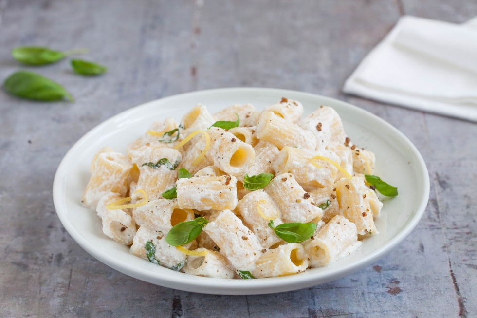 Pasta con la ricotta ricetta