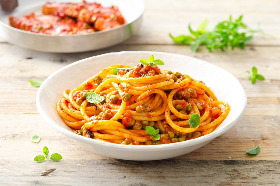 Pasta con il ragù di tonno ricetta