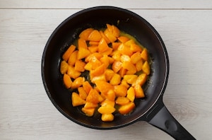 Preparazione Semifreddo alle albicocche - Fase 1